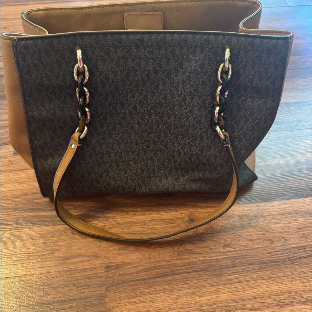 Stylish Brown and light brown Michael Kor Handbag